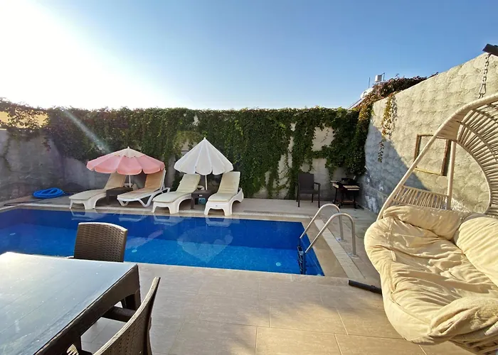 Likya Akik 2+1 Villa, Oezel Havuzlu Vilă